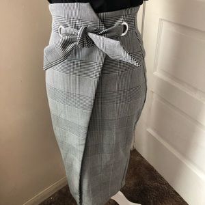 🆕H&M High-waisted Faux Wrap Pencil Skirt